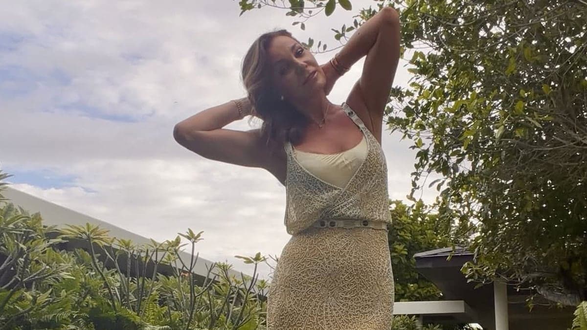 Mar Flores luce vestido vintage de 19 años en boda caribeña