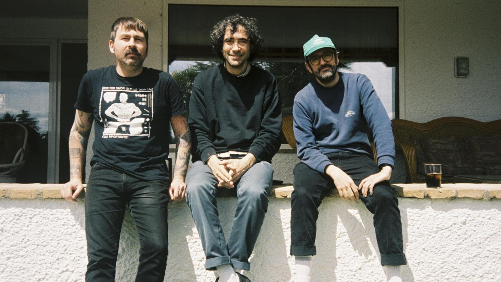 Mujeres: La banda que demuestra otra forma de sobrevivir